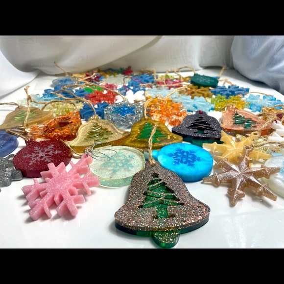 5 pack Handmade Resin unbreakable Ornaments - Picture 1 of 5